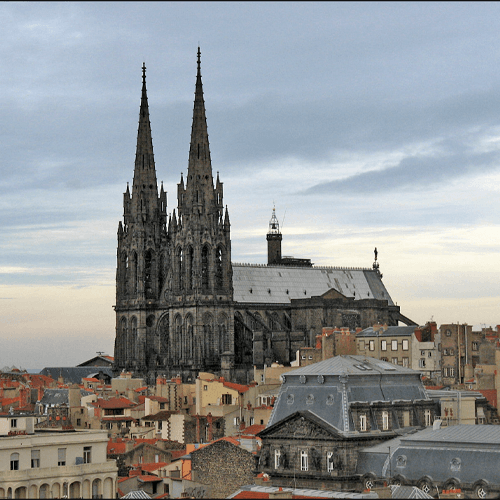 8 Conseils essentiels pour prendre un Taxi à Clermont-Ferrand