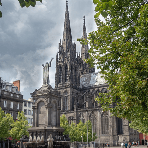 Tout ce que vous devez savoir pour prendre un Taxi à Clermont-Ferrand
