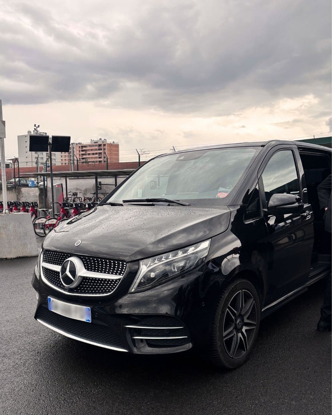 Transport de groupes à Clermont-Ferrand : solutions sur mesure pour vos événements