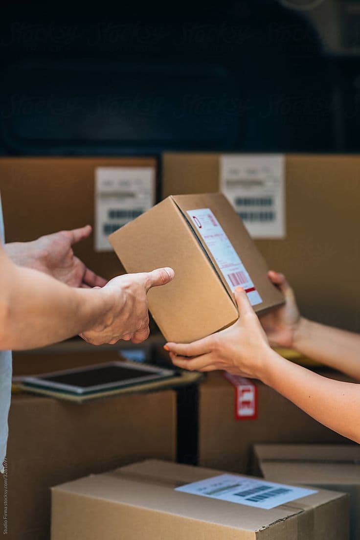 Transport de marchandises sur mesure : fonctionnement, tarifs et avantages