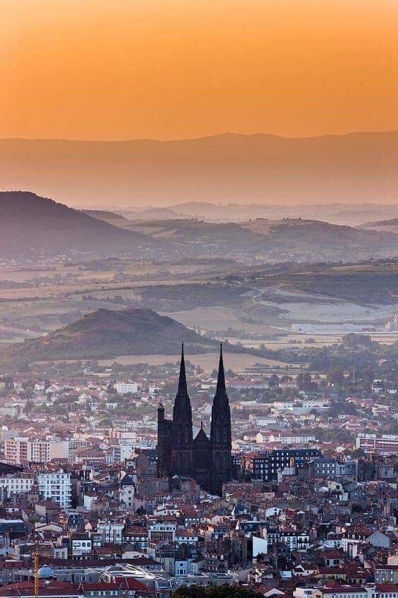 Mise à disposition de chauffeur dans le Puy-de-Dôme : les avantages pour les dirigeants et cadres
